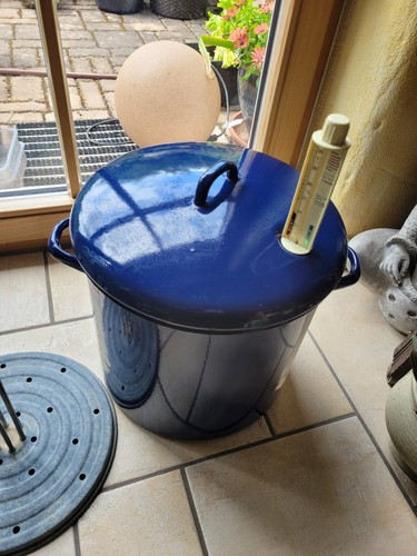 Alter emaille einkochtopf - alter, blau