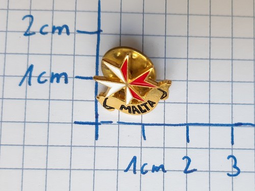 Souvenir pin malta kreuz weiß - malta,