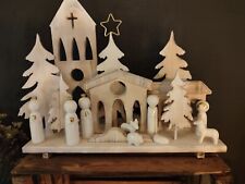 LED Deko Weihnacht handgefertigtes Dorf im Schnee LED Lichterkette und Figuren