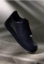 Nike Air Force 1 07 Schwarz 43
