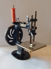 Antik - Alte Singer Kindernähmaschine mit Handkurbel