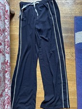 Marc Cain sportliche Hose schwarz mit weißen Streifen Gr. 38