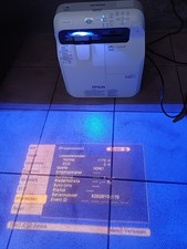 Beamer Epson EB-695Wi