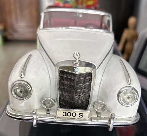 Bburago mercedes benz 300 - bburago,