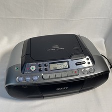 Sony CFD-S01 ---Radio -UKW/ Kassettenrecorder/ CD-Player teilweise defekt