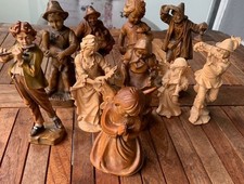 geschnitzte Holzfiguren aus Südtirol
