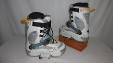 VANS SNOWBOARD STEP-IN BOOTS GR: 40 + STEP-IN BINDUNG