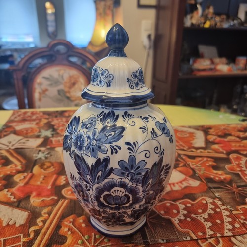 Royal delft vase mit - vase, deckel