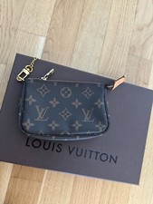 Louis Vuitton Pochette