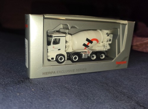 Herpa holcim mercedes - holcim,