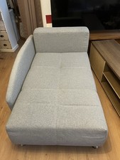 Graues Sofa mit Schlaffunktion (Recamiere)