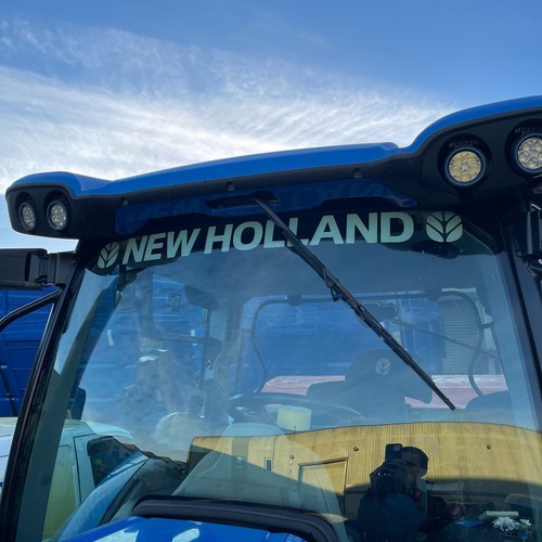 New holland traktor - new,