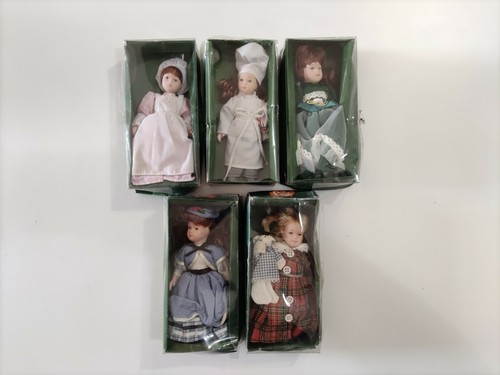Dolls house collection - house,