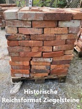 Mauer aus Abbruchziegeln im Reichsformat Ruinenmauer