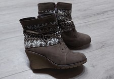 Damenschuh Stiefelette Keilabsatz Norweger Strickeinsatz