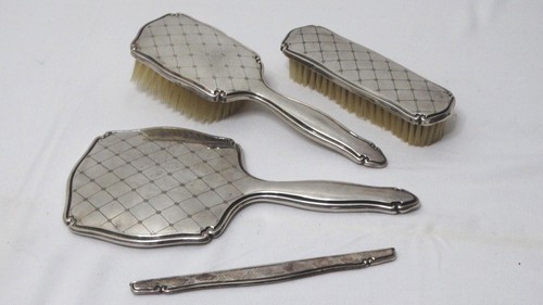 Altes frisier set - tg.,