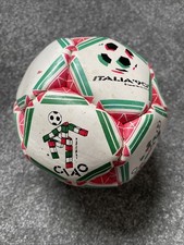 Vintage WM Ball 1990 Italia