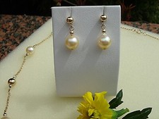 Gold Ohrstecker mit Perlen