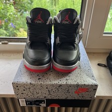 Nike Air Jordan 4 Retro "Bred"