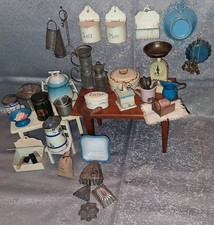 33 teiliges Zubehör für eine edle Puppenküche,schönes Konvolut mit Raritäten