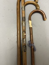 4 Wanderstöcke  Gehstöcke Spazierstöcke mit Wappen Wanderabzeichen Stocknägel