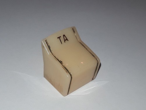 Taste aus loewe - "ta",