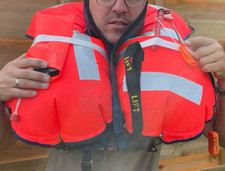 SECUMAR GOLF 275 RETTUNGSWESTE SCHWIMMWESTE WESTE SCHWIMMEN RETTEN BOOT PFEIFE