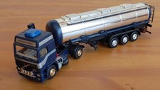 Albedo VOLVO FH16 Globetrotter mit Tankauflieger in 1:87