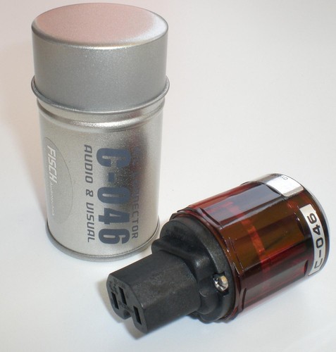 Oyaide 046 iec - c,