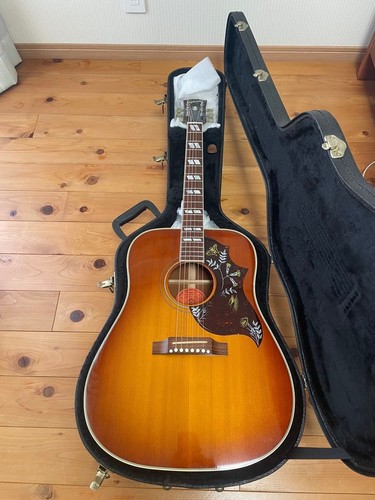 Gibson hummingbird - gibson,