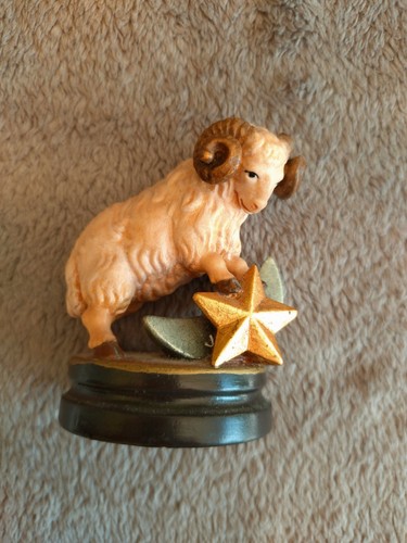 Holzfigur schaf mit stern - schaf,