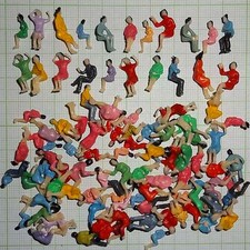 200 Sitzende Figuren für wagen. Reisende Figure. Versand Frei! (Spur H0) Aktionp