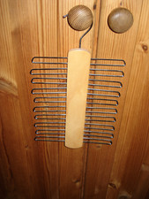 Krawattenbügel für 20 Krawatten / Gürtel/ Schal Holz mit Metall vintage top