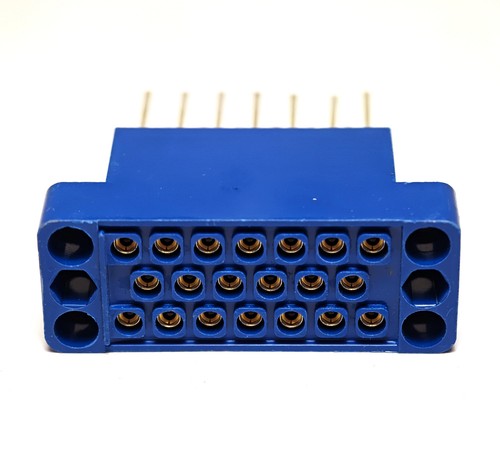 Polige amp einbau - amp, einbau-buchse