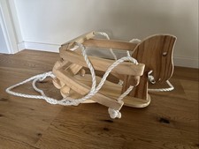 Nachhaltige Pferdeschaukel