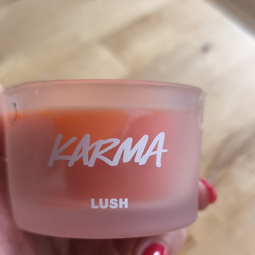 Lush karma duftkerze g - lush,