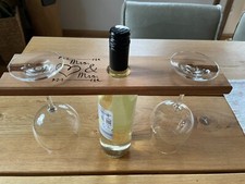 Weinflaschen- & Glashalter Holz Hochzeit Gravur Mrs &Mrs