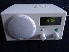 BOSTON ACOUSTICS RECEPTER RADIO UKW / MW 20 Senderspeicher schneeweiß
