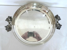 Große versilberte Schale