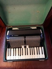 Hohner Club Verdi IM  Akkordeon Mit Koffer und 60 Bässen 