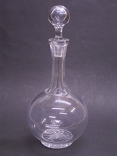 KARAFFE: KRISTALL LIKÖR & RUMKARAFFE: HOHLGLAS VERSCHLUSS: STERNSCHLIFF (169)