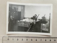 Foto ca. 1940 Soldaten-Humor "Ehrenwache am Sterbebett"