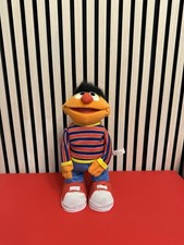 Kitzel Mich Ernie - Sprache