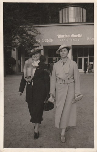 Foto elegante frau im - ak,