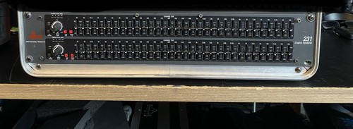 Dbx 231 dual band constant - dbx,