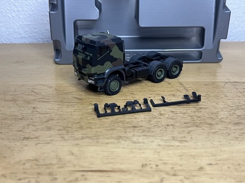 Herpa 746908 iveco trakker - 746908,