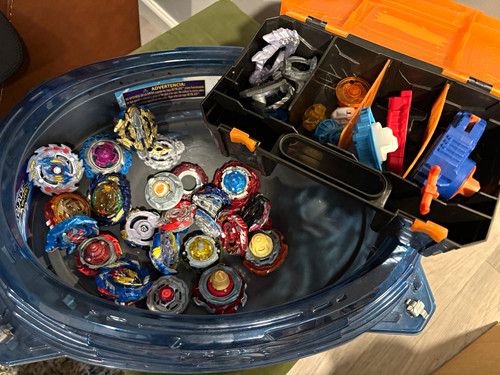 Hasbro beyblade burst - hasbro,