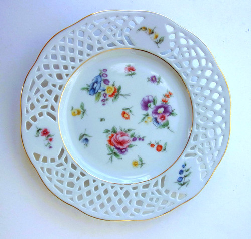 Durchbruch teller blumen - -,