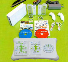 Nintendo Wii Konsolen Set mit Wii Sports oder Balanceboard + Wii Fit zur Auswahl