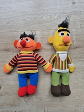 Ernie und Bert Sesamstraße | Plüsch Figuren Puppen 30 cm von Hasbro 